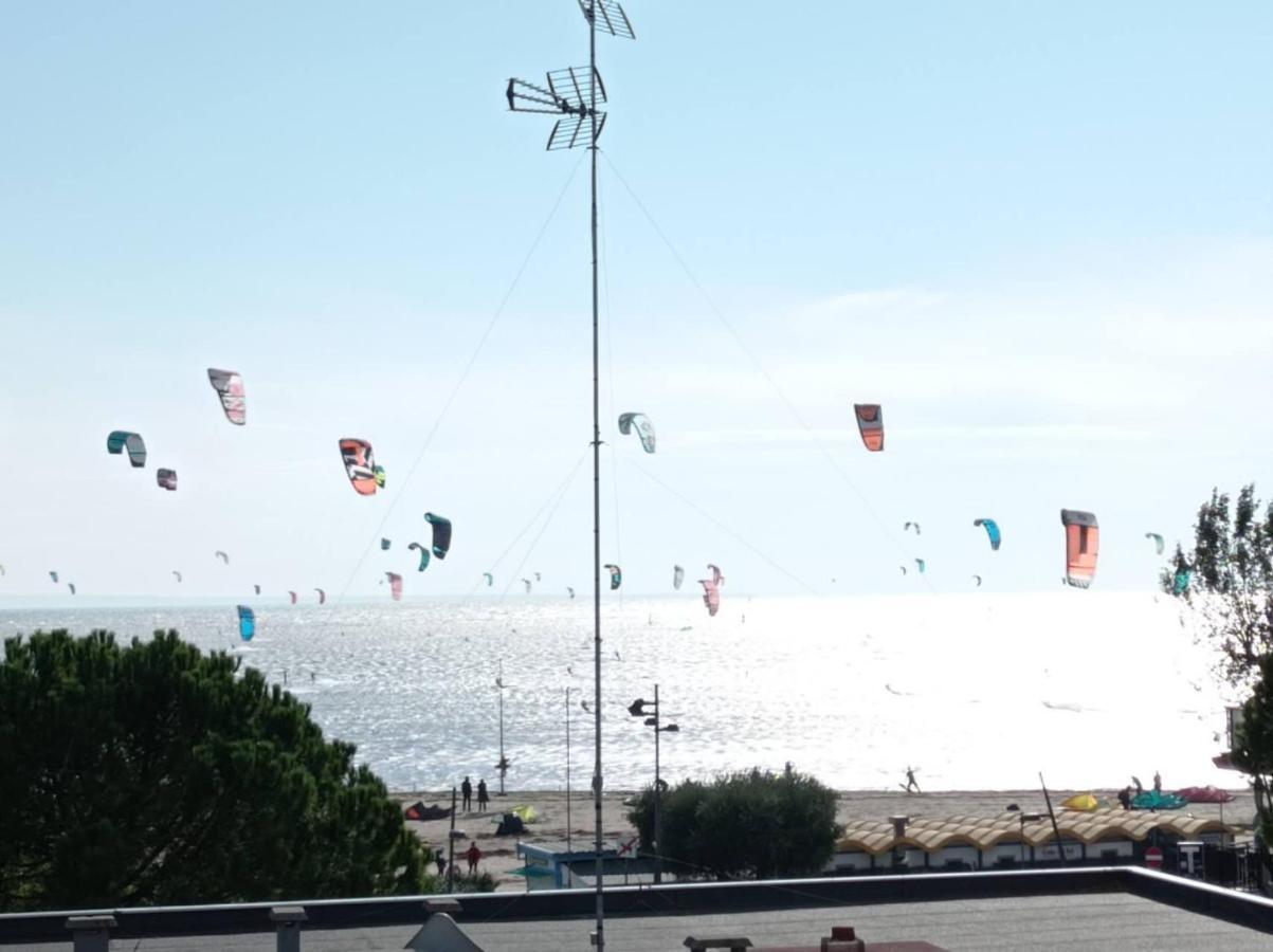 Seaview Beach Front Grado Pineta Andromeda Exterior foto