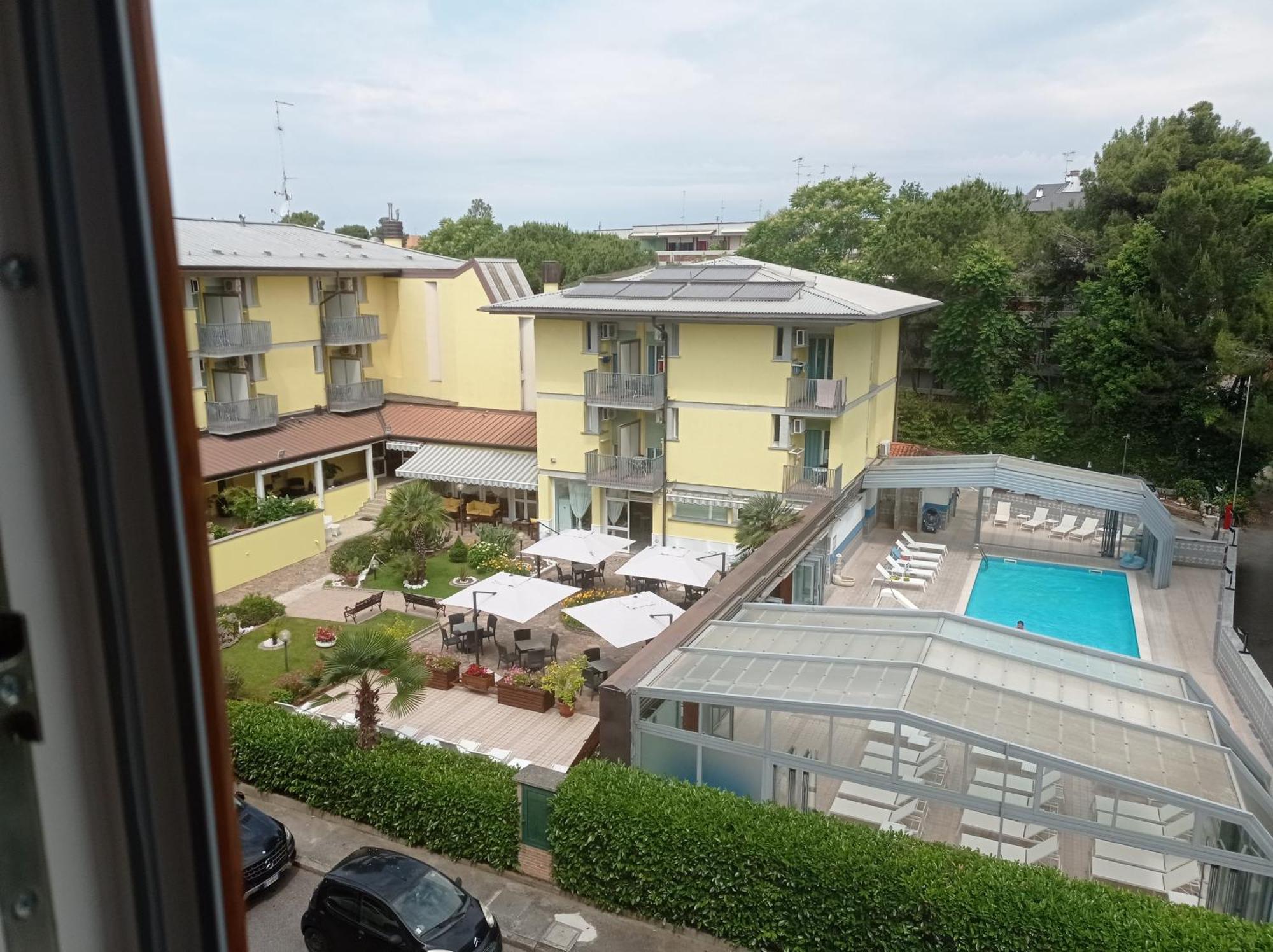 Seaview Beach Front Grado Pineta Andromeda Zimmer foto
